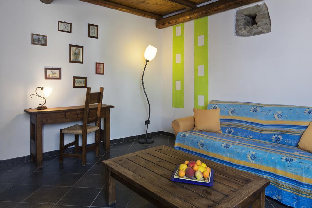 Willa Agriturismo Terrenia Trappitello Zewnętrze zdjęcie