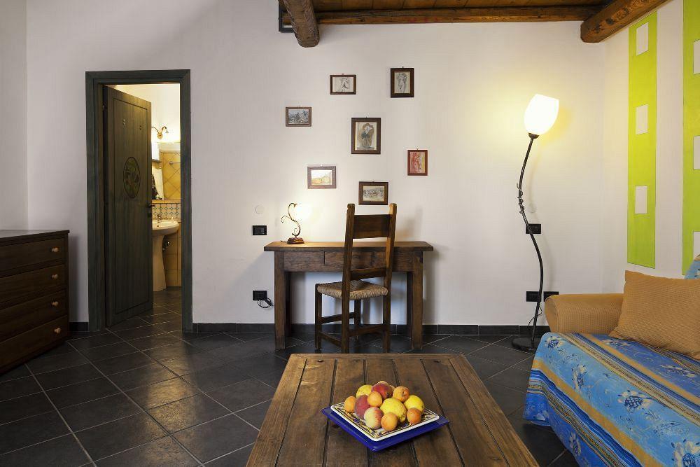 Willa Agriturismo Terrenia Trappitello Zewnętrze zdjęcie