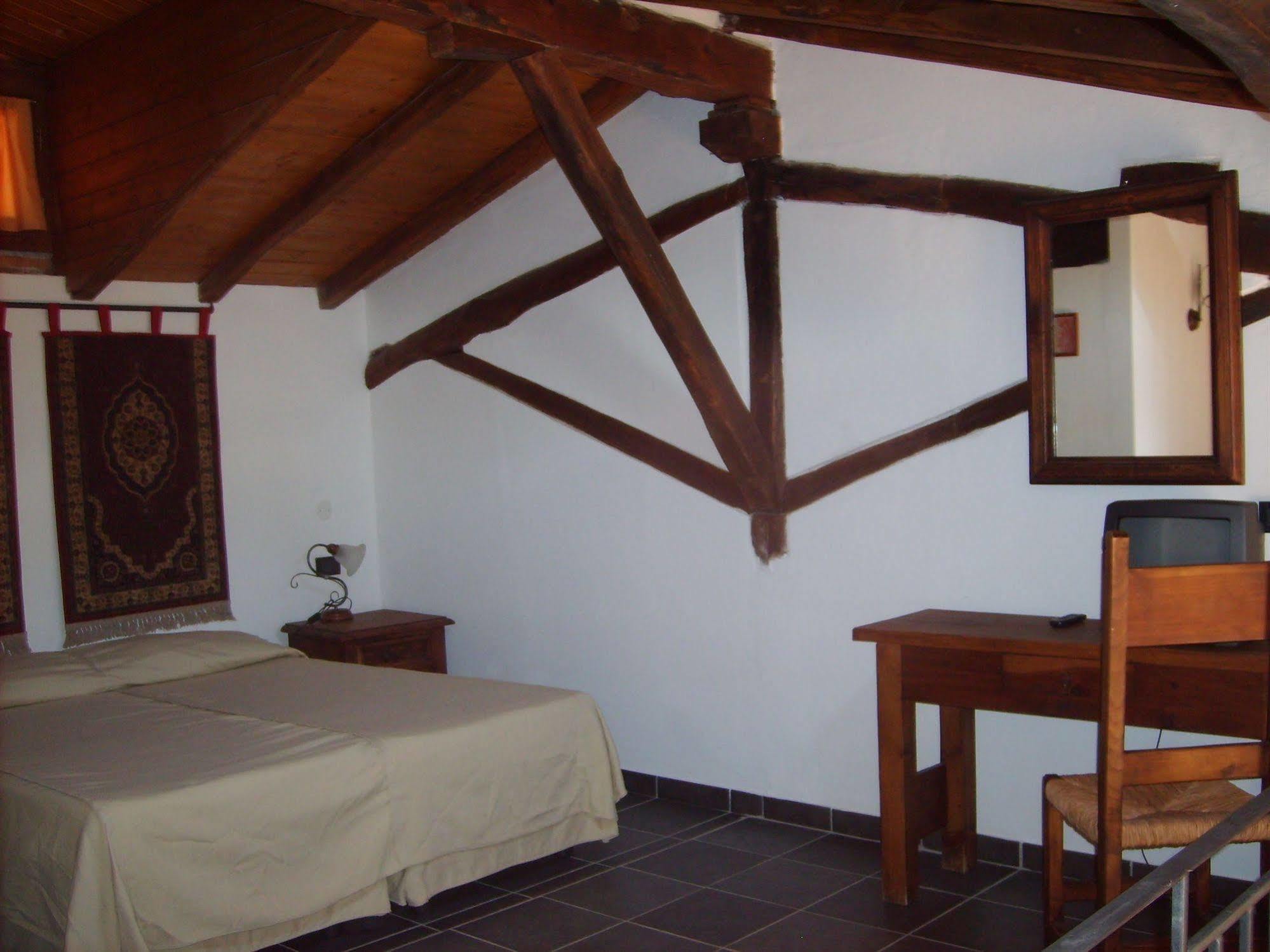 Willa Agriturismo Terrenia Trappitello Zewnętrze zdjęcie