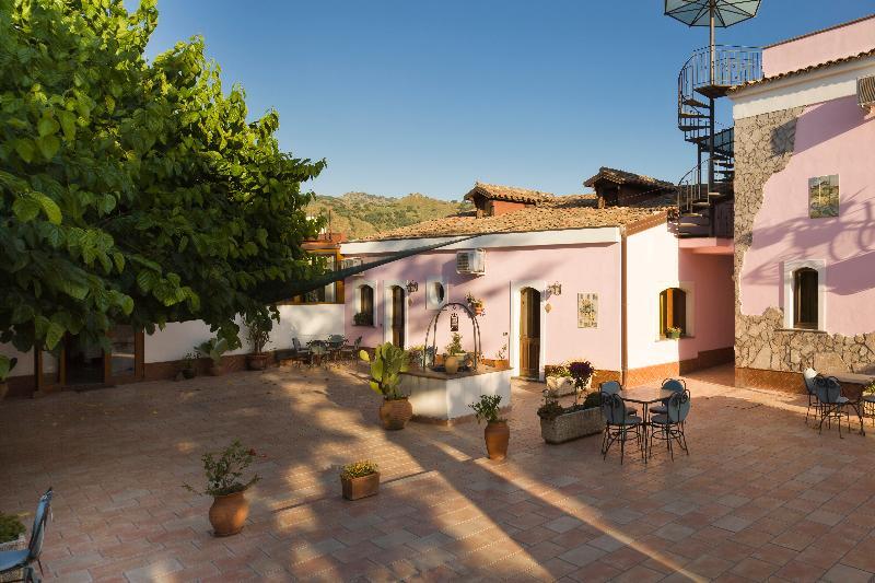 Willa Agriturismo Terrenia Trappitello Zewnętrze zdjęcie
